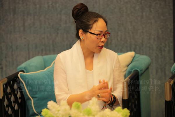 佛山市室內(nèi)設(shè)計(jì)協(xié)會(huì)秘書(shū)長(zhǎng)吳虹霏