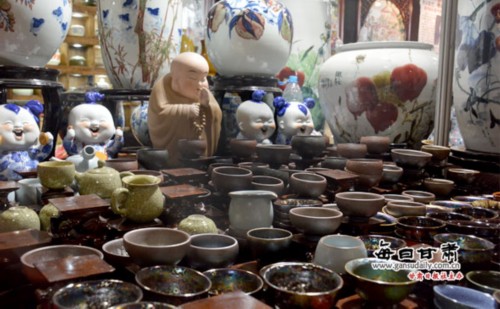 第七屆蘭州藝博會(huì)開展 24個(gè)國(guó)家和地區(qū)的展商曬寶